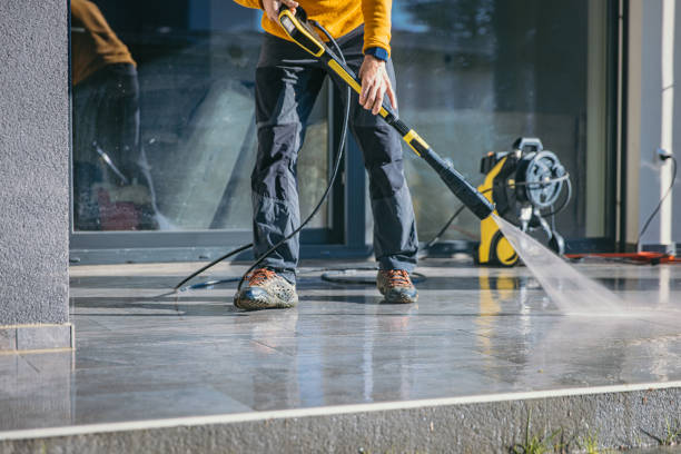 Animal Enclosure Cleaning in Hartland, WI